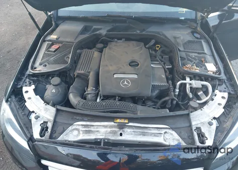 2015 Mercedes-Benz C 300 из США, поврежденный, VIN 55SWF4JB4FU055107